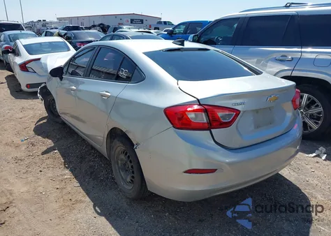 2018 Chevrolet Cruze Ls z USA, uszkodzony, nr VIN 1G1BC5SMAJ7131319